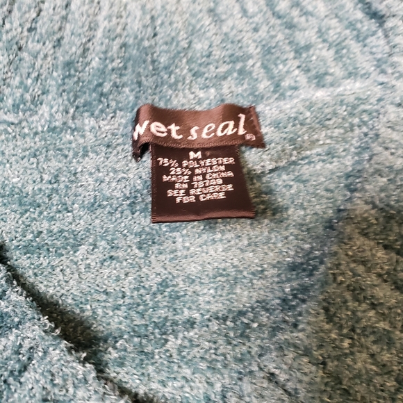Wet Seal Chenile V-Neck Teal Sweater Size Medium - Picture 4 of 6